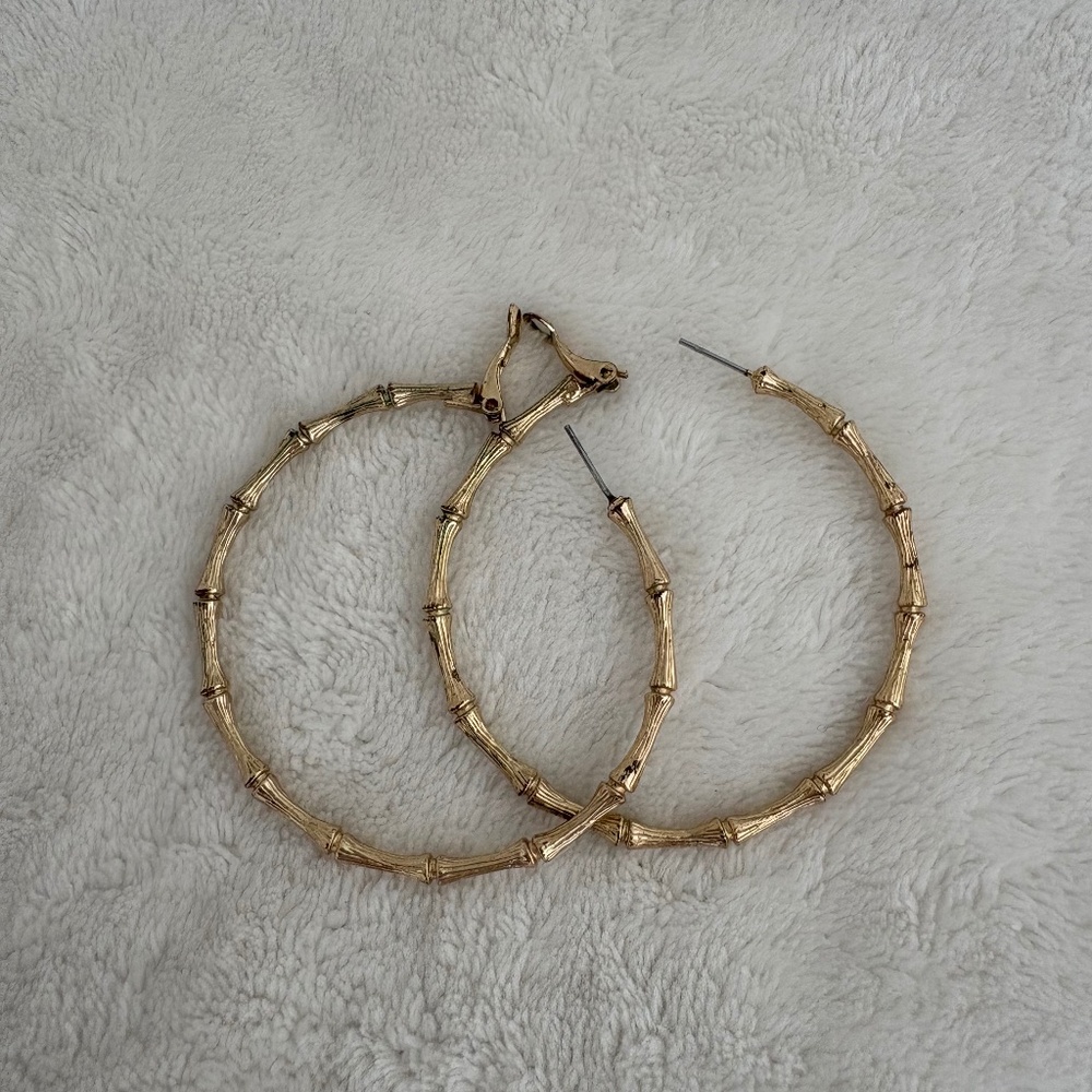 Lilly Pulitzer 2" Gold Bamboo Hoop Earrings Hinged Back Classic Statement piece